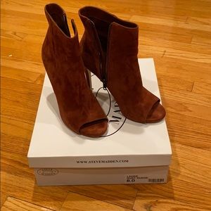 Steve Madden peep toe booties rust suede